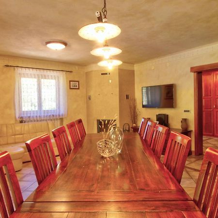 Family Apartment Rihter Črni Kal Exteriör bild