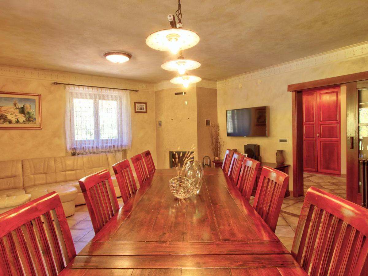 Family Apartment Rihter Črni Kal Exteriör bild
